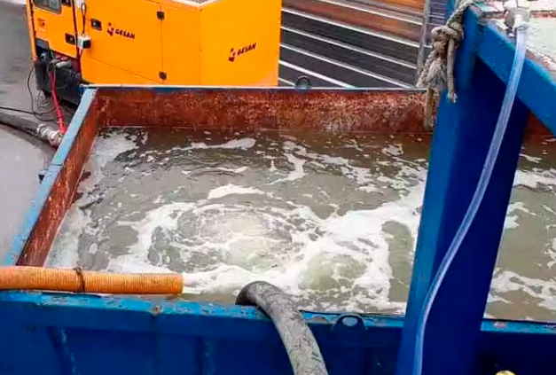 Mezcla de lodos y asesoría en campo